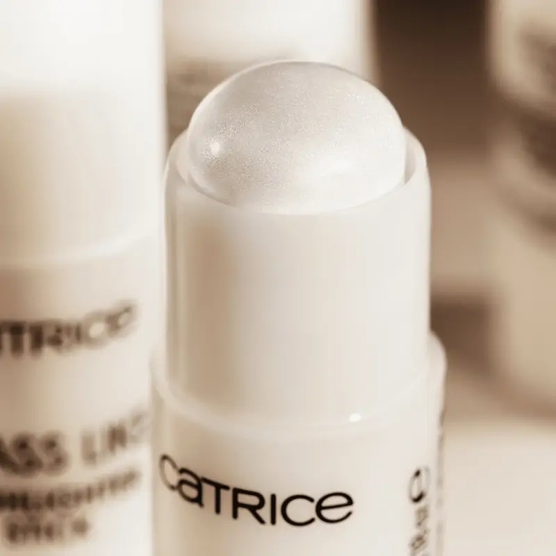 Catrice Iluminador En Stick Glass Like 010 , 5,3 gr - Image 6